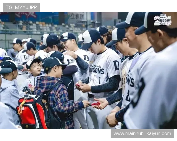 “樱桃哥”切里一投成名，CPB联赛152公里快球引发球迷热议。