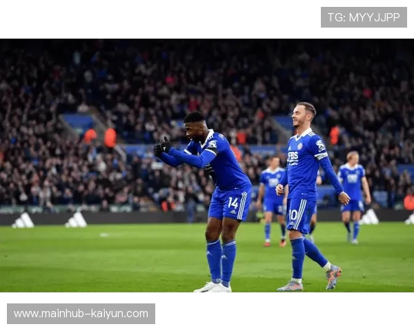 热刺2-2伯恩利，罗梅罗头球扳平延续客场不胜