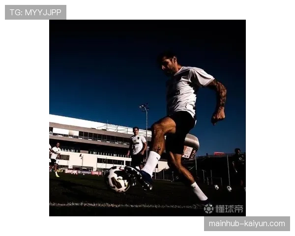 特写：柏林联老将特里梅尔职业生涯第400次德甲出场