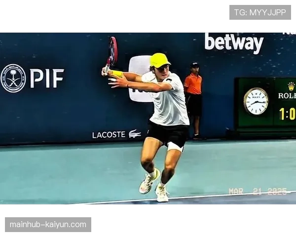 迈阿密站男单焦点战：阿尔卡拉斯鏖战击败阿利亚西姆